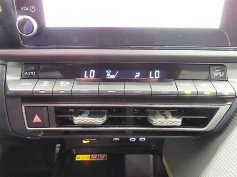 Used 2026 Toyota Camry SE w/ Convenience Package FWD image 21