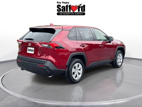 Used 2022 Toyota RAV4 LE FWD image 8