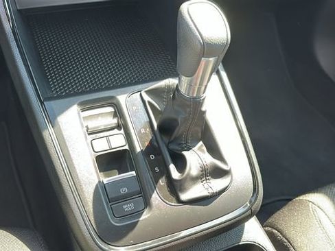 Used 2024 Honda CR-V LX image 17