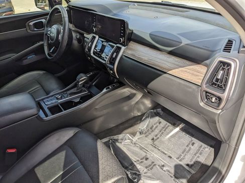 Certified 2023 Kia Sorento S image 14