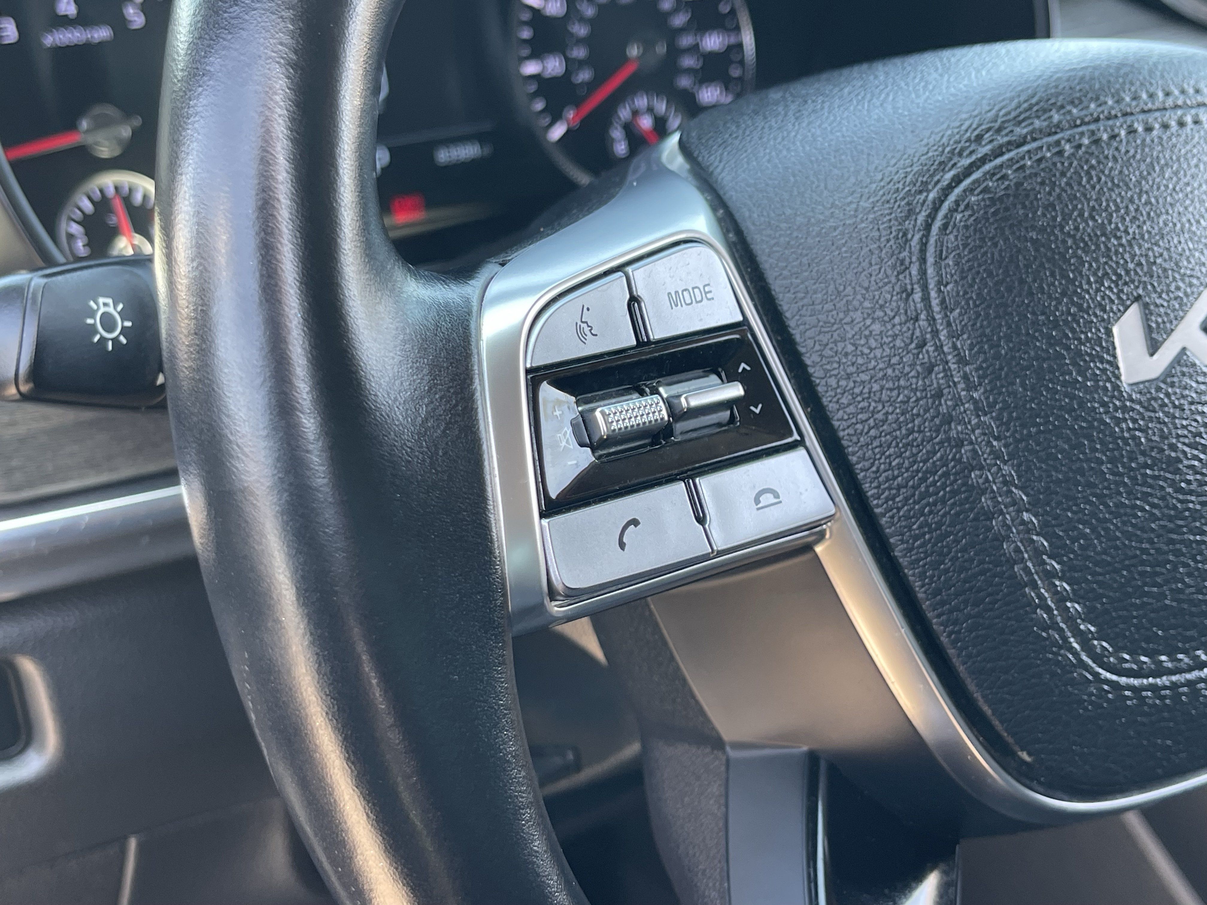 Used 2022 Kia Telluride SX FWD image 24