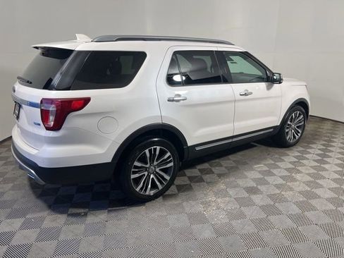 Used 2017 Ford Explorer Platinum image 9