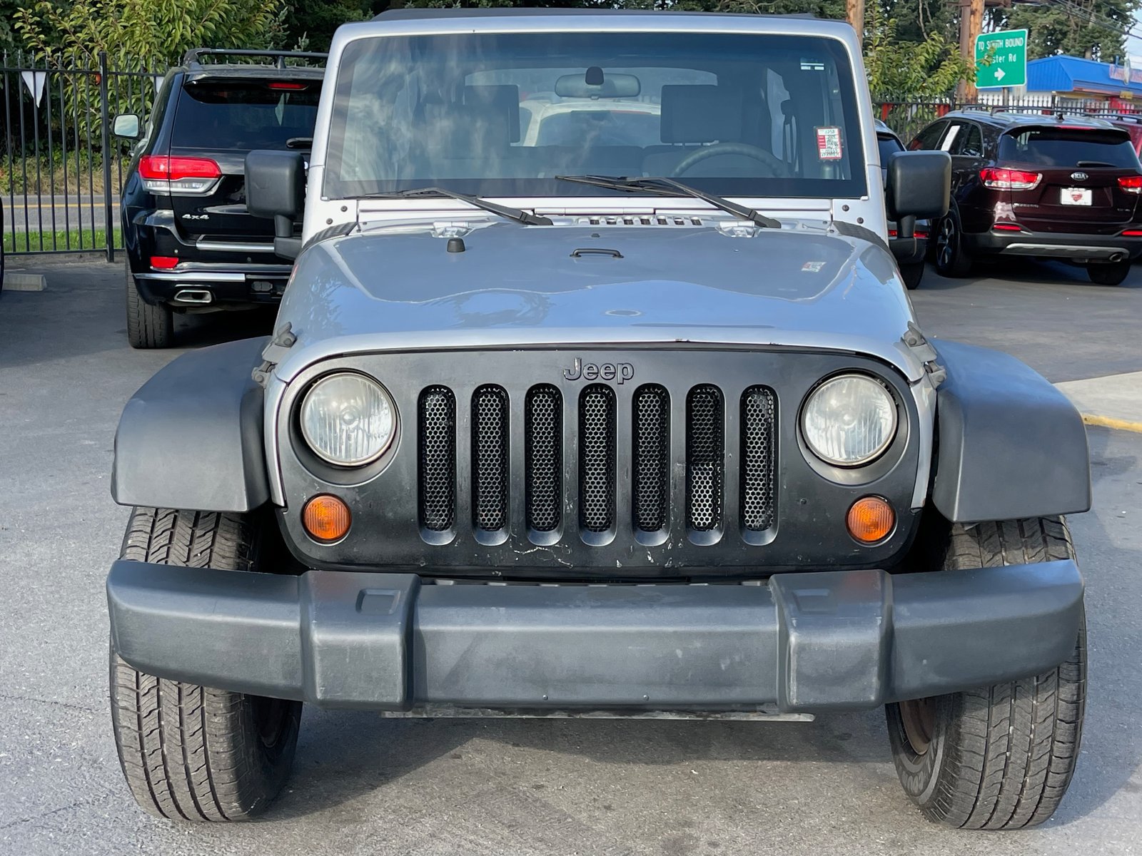 Used 2009 Jeep Wrangler Unlimited X AWD/4WD image 2