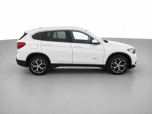 Used 2017 BMW X1 sDrive28i FWD image 4