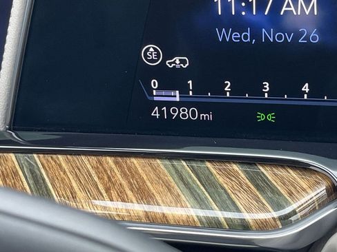 Used 2022 Cadillac Escalade ESV Premium Luxury Platinum w/ Heavy-Duty Trailer Package image 4