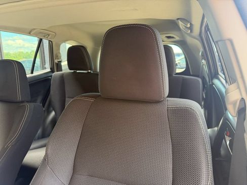 Used 2018 Toyota RAV4 XLE AWD/4WD image 31