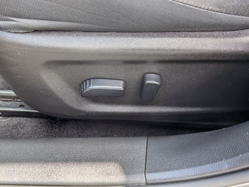 Used 2024 Nissan Altima 2.5 SV FWD image 18