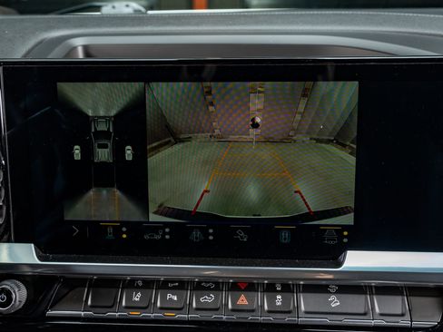 Used 2025 Chevrolet Silverado 2500 LTZ w/ Z71 Chrome Sport Edition image 27