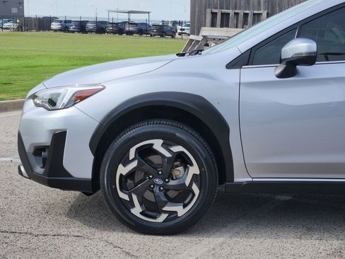 Used 2023 Subaru Crosstrek 2.5i Limited AWD/4WD image 6