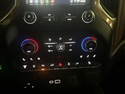 Used 2020 Chevrolet Silverado 3500 High Country w/ Z71 Off-Road Package AWD/4WD image 17