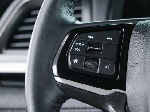 Used 2025 Honda Odyssey EX-L image 13