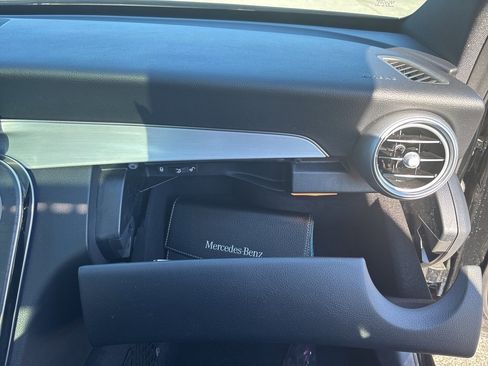 Used 2021 Mercedes-Benz C 300 Sedan w/ Premium Package image 27