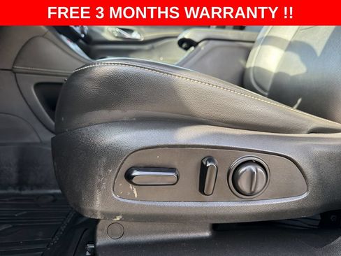 Used 2021 GMC Acadia SLT w/ LPO, Floor Liner Package AWD/4WD image 13