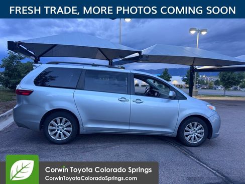 Used 2015 Toyota Sienna LE AWD/4WD image 8