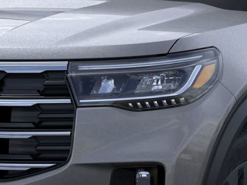 New 2026 Ford Explorer Active w/ Active Comfort Package AWD/4WD image 18