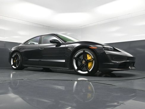 Used 2024 Porsche Taycan Turbo S w/ Premium Package AWD/4WD image 31