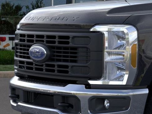 New 2026 Ford F350 XL w/ 360-Degree Camera Package image 17