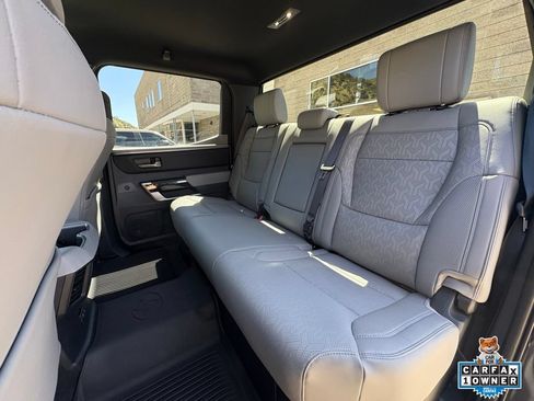 Used 2025 Toyota Tundra Limited AWD/4WD image 26