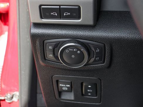 Used 2020 Ford F150 Lariat w/ Equipment Group 502A Luxury image 19