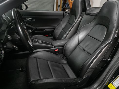 Used 2018 Porsche 718 Boxster w/ Sport Chrono Package RWD image 4