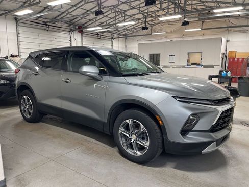 Used 2023 Chevrolet Blazer LT image 1