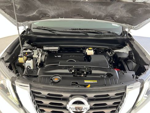 Used 2019 Nissan Pathfinder SV image 22