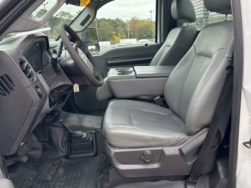 Used 2012 Ford F550 4x4 Regular Cab Super Duty w/ Payload Upgrade Pkg image 9