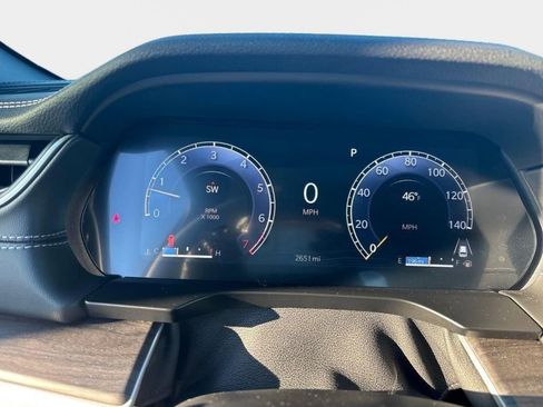 Used 2025 Jeep Grand Cherokee Limited w/ Black Appearance Package image 19