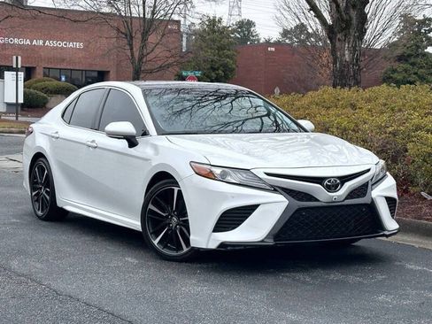 Used 2018 Toyota Camry XSE w/ Audio Package FWD image 2