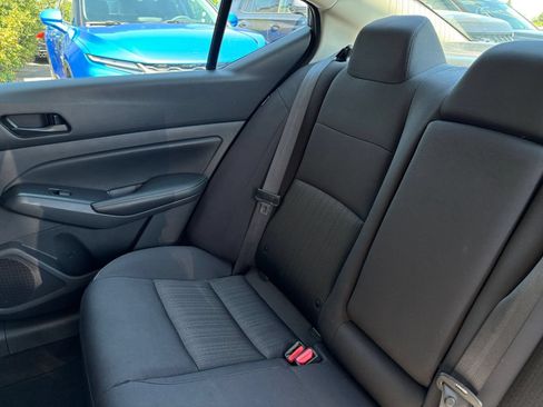 Used 2025 Nissan Altima 2.5 SV FWD image 40