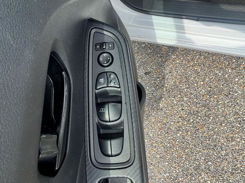 Used 2024 Nissan Versa S FWD image 27