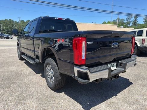 New 2025 Ford F250 XLT w/ FX4 Off-Road Package AWD/4WD image 8