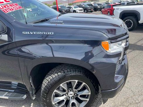 Used 2022 Chevrolet Silverado 1500 RST w/ Convenience Package II AWD/4WD image 5