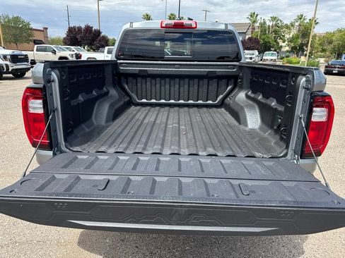 Used 2024 GMC Canyon AT4 w/ LPO, Skid Plate Package AWD/4WD image 21