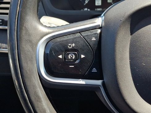 Used 2020 Volvo XC90 T5 Momentum AWD/4WD image 24