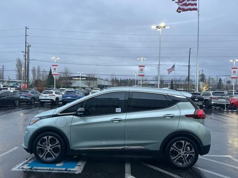 Used 2019 Chevrolet Bolt Premier w/ Infotainment Package image 6