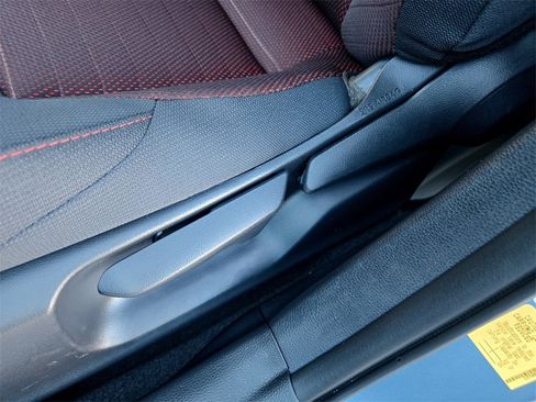 Used 2025 Toyota Corolla SE w/ SE Premium Package image 27