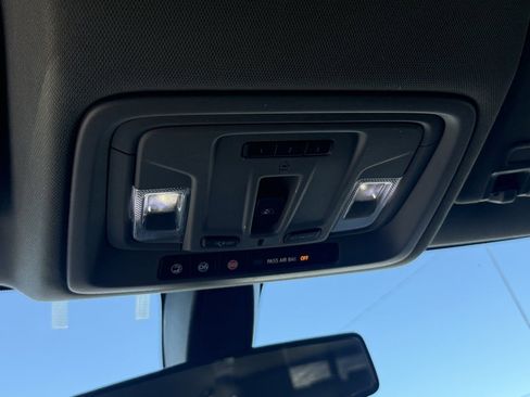 Used 2020 Chevrolet Silverado 1500 LT Trail Boss image 27