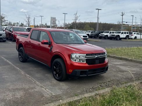 Used 2022 Ford Maverick Lariat w/ Lariat Luxury Package image 2