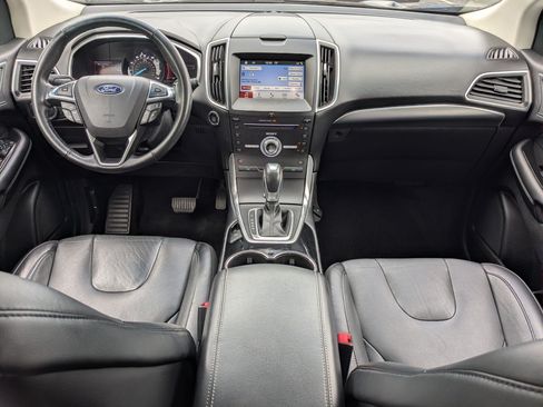 Used 2017 Ford Edge Titanium FWD image 29