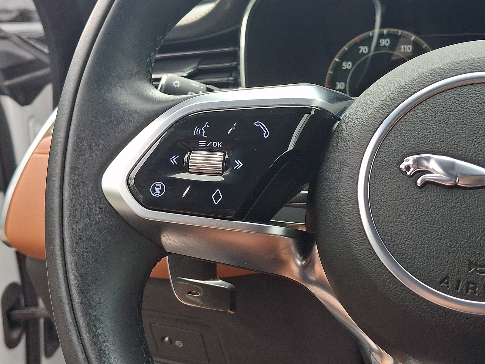 Used 2026 Jaguar F-PACE R-Dynamic S AWD/4WD image 21