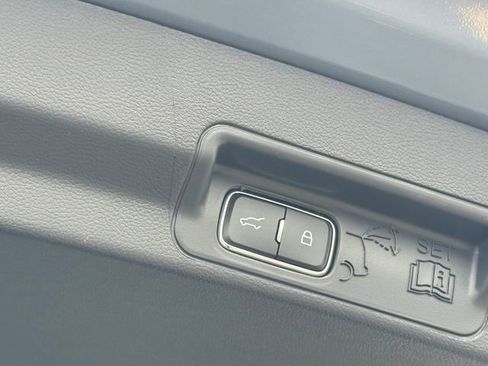 New 2026 Ford Explorer Active w/ Active Comfort Package image 6