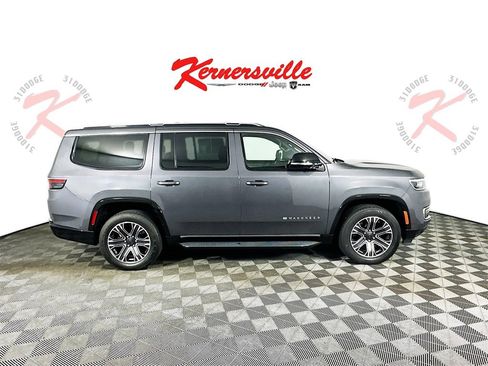 Used 2024 Jeep Wagoneer Series II w/ Flexible Seating Group image 8