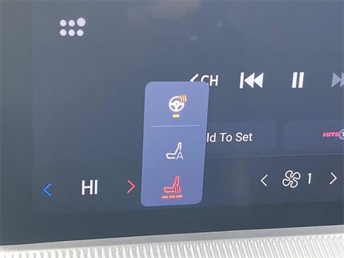 Used 2025 Ford Explorer ST-Line w/ Premium Package image 28