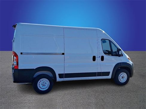 Used 2024 RAM ProMaster 2500 w/ Safety Group image 5