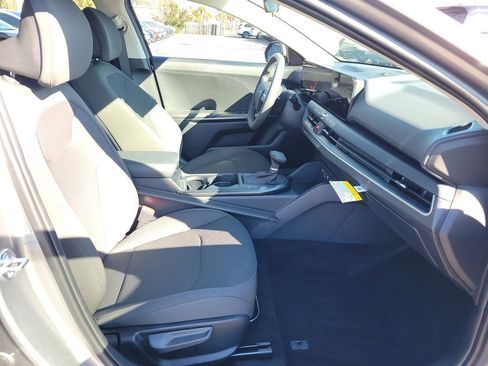 New 2026 Kia K4 LXS image 7