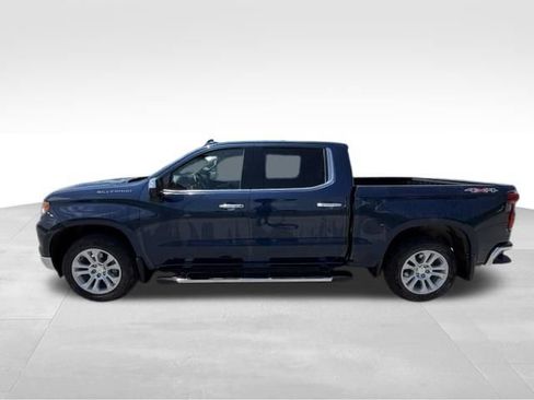Used 2023 Chevrolet Silverado 1500 LTZ w/ LTZ Convenience Package II AWD/4WD image 3
