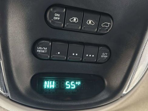 Used 2006 Dodge Grand Caravan SXT FWD image 31