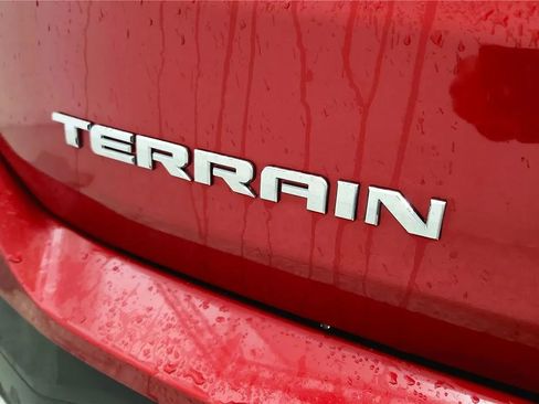 Used 2021 GMC Terrain SLE w/ Driver Convenience Package image 17