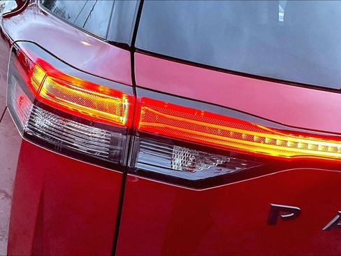 Used 2023 Nissan Pathfinder Platinum image 22